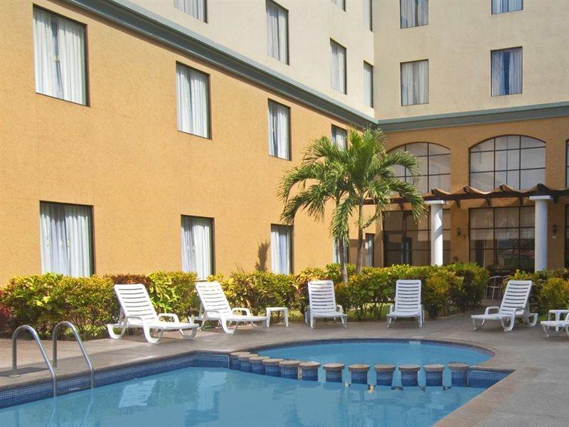 Fiesta Inn Poza Rica Bagian luar foto