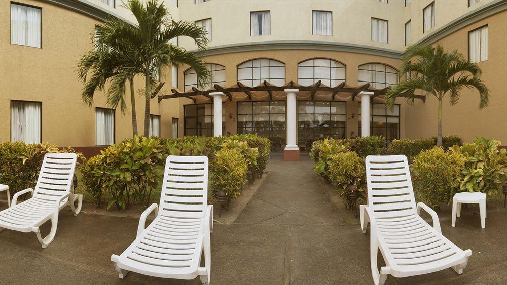 Fiesta Inn Poza Rica Bagian luar foto